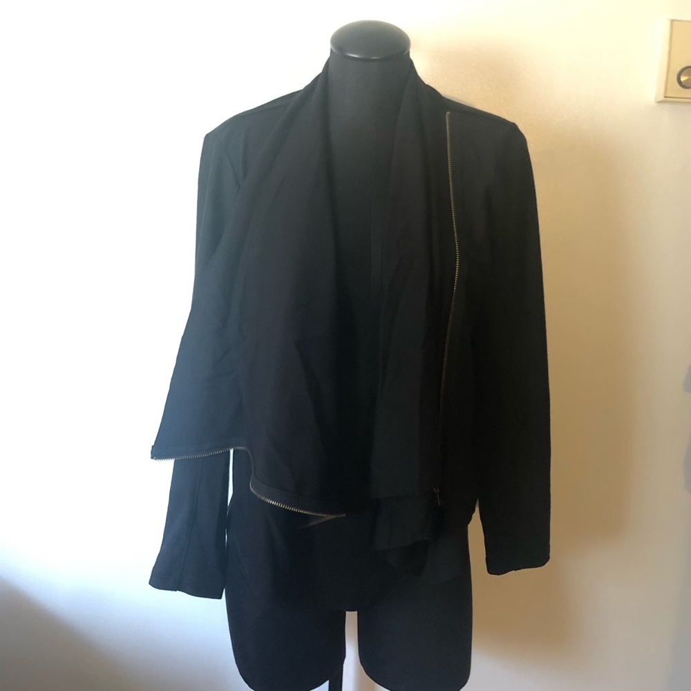 Vera Wang Blazer